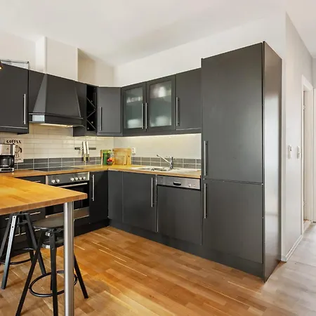 2-bedroom Close To Everything Apartament *